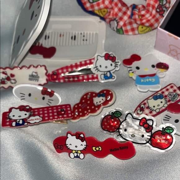 Hello Kitty Red and Pink Accessory Collection/ Hello kitty bundle - Picture 5 of 7